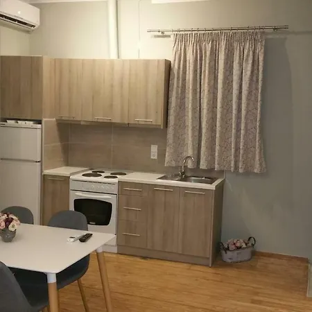 アパート Feanis House